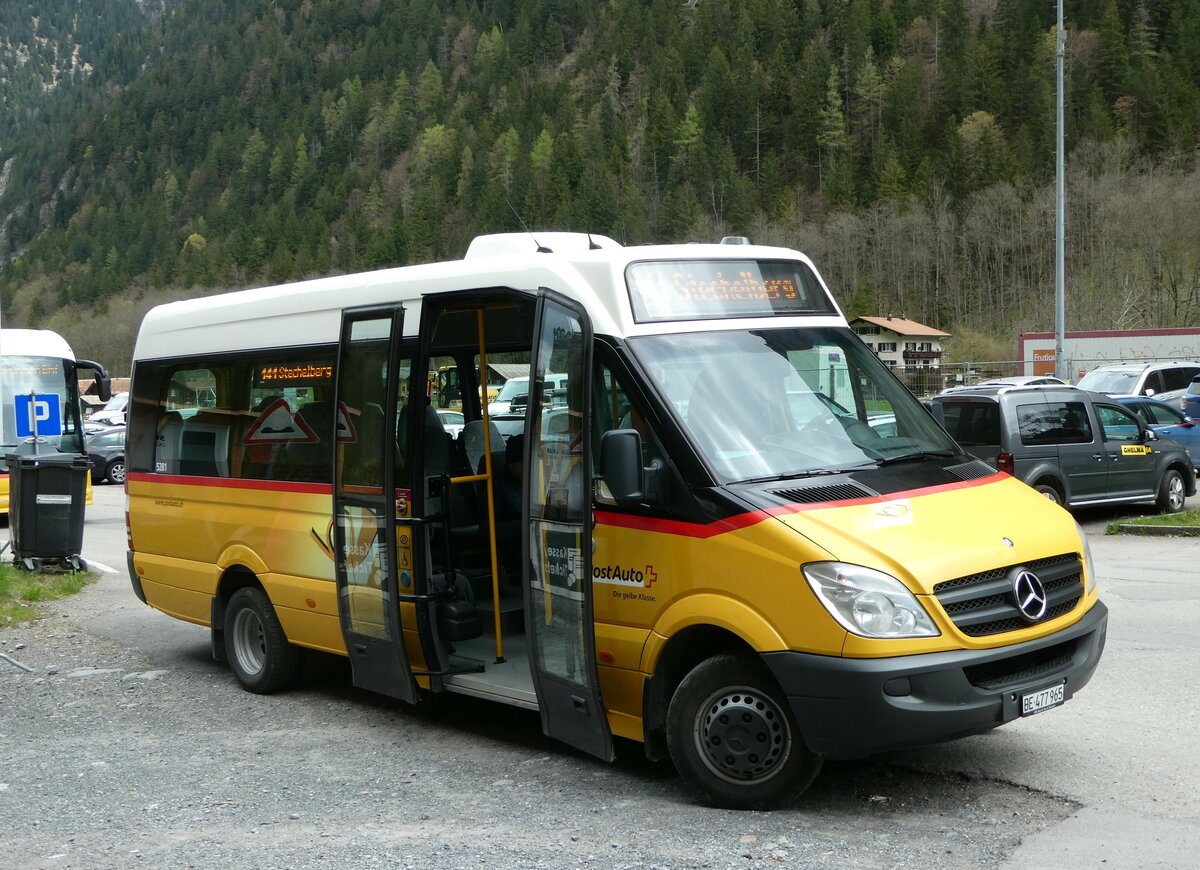 (249'236) - PostAuto Bern - BE 477'965/PID 5281 - Mercedes am 28. April 2023 in Stechelberg, Schilthornbahn (prov. Haltestelle)