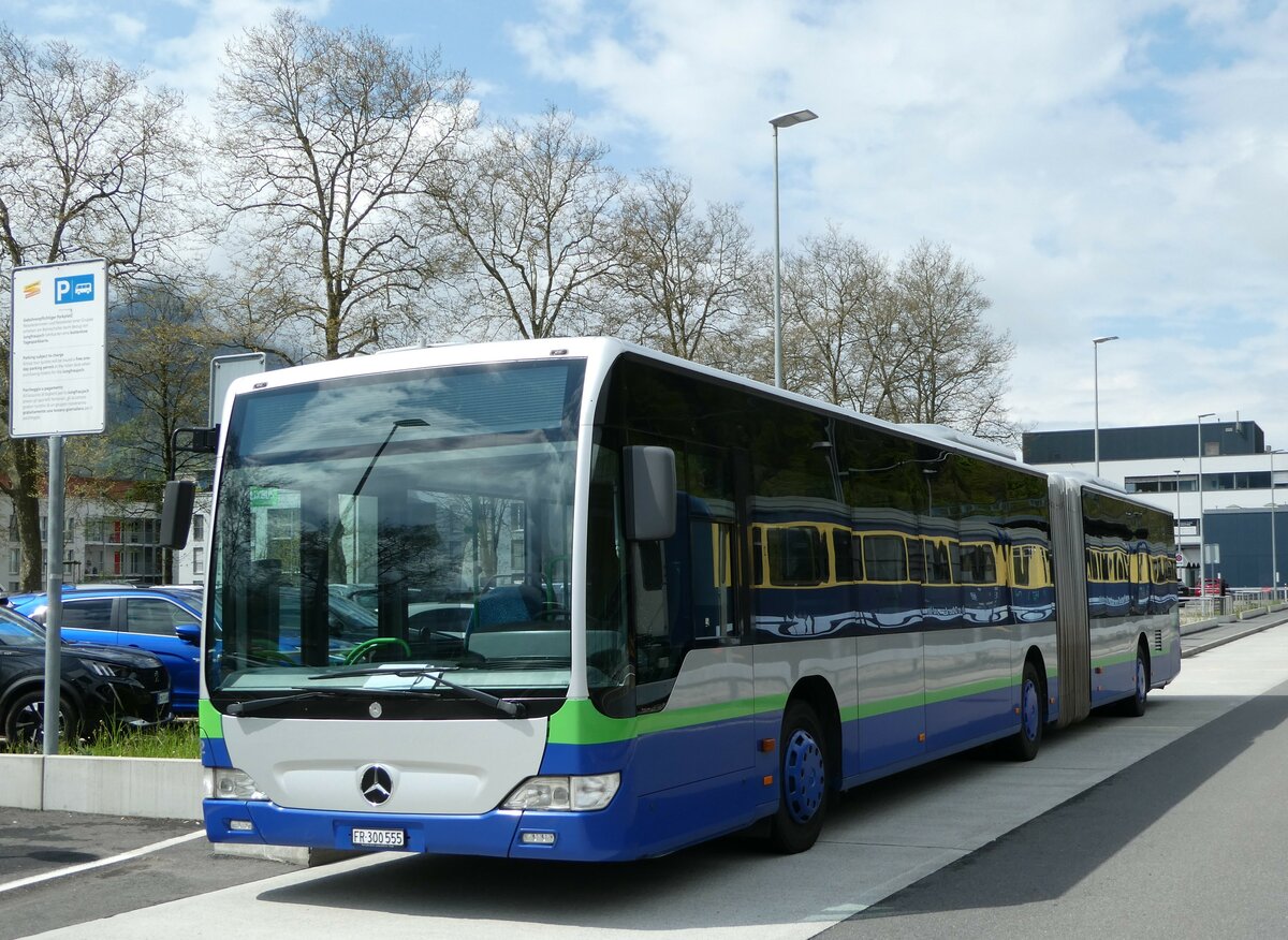 (249'383) - Intertours, Domdidier - Nr. 412/FR 300'555 - Mercedes (ex TPL Lugano Nr. 412) am 2. Mai 2023 beim Bahnhof Interlaken Ost