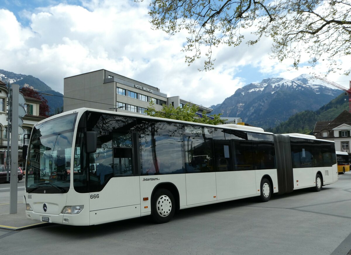 (249'456) - Intertours, Domdidier - Nr. 666/FR 300'666 - Mercedes (ex STI Thun Nr. 136) am 2. Mai 2023 beim Bahnhof Interlaken West