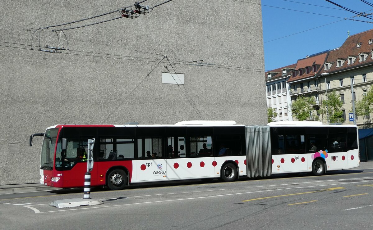 (251'507) - TPF Fribourg - Nr. 850/FR 300'218 - Mercedes am 15. Juni 2023 in Fribourg, Rue Pierre-Kaelin