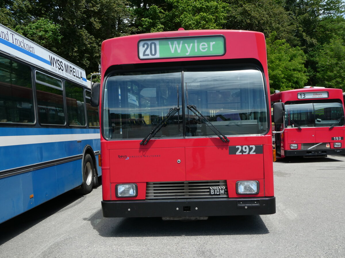 (251'698) - Bernmobil, Bern (SOB) - Nr. 292 - Volvo/R&J-Hess-Gangloff am 18. Juni 2023 in Burgdorf, kihof Ziegelgut