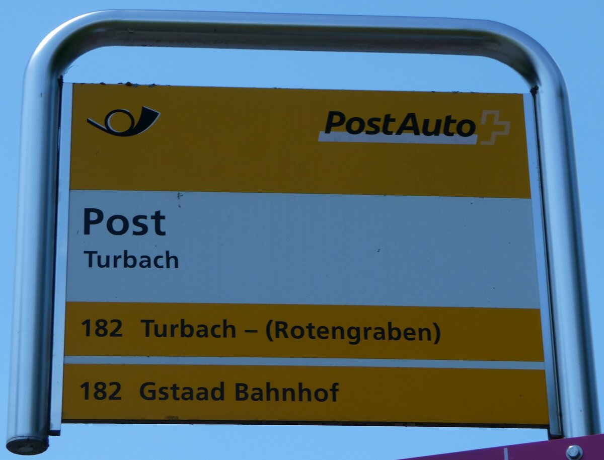(252'617) - PostAuto-Haltestellenschild - Turbach, Post - am 11. Juli 2023
