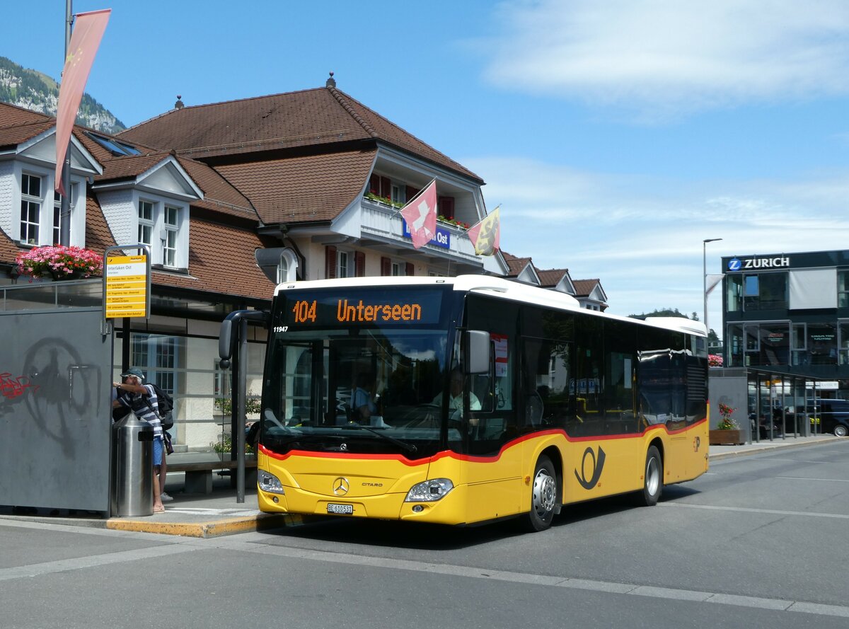 (253'080) - PostAuto Bern - BE 610'531/PID 11'947 - Mercedes am 27. Juli 2023 beim Bahnhof Interlaken Ost