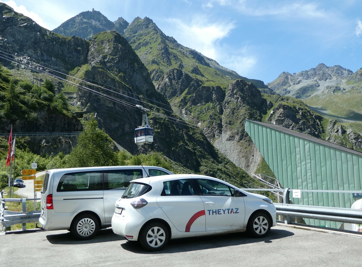 (253'226) - Theytaz, Sion - VS 82'403 - Renault am 30. Juli 2023 in Dixence, Le Chargeur