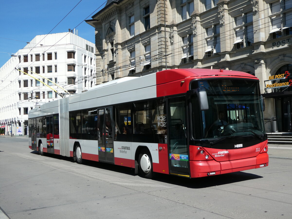 (253'639) - SW Winterthur - Nr. 111 - Hess/Hess Gelenktrolleybus am 11. August 2023 beim Hauptbahnhof Winterthur
