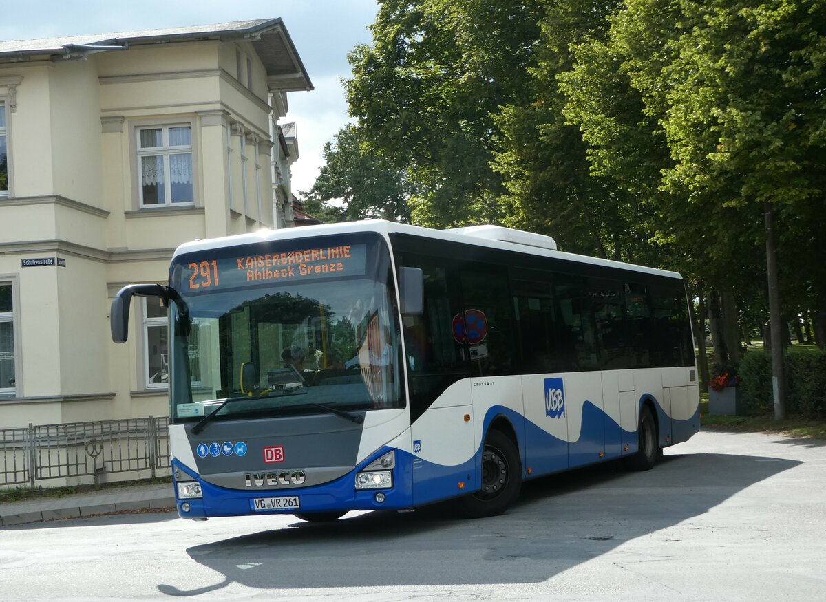 (254'468) - UBB Heringsdorf - VG-VR 261 - Iveco am 31. August 2023 in Ahlbeck, Rathaus