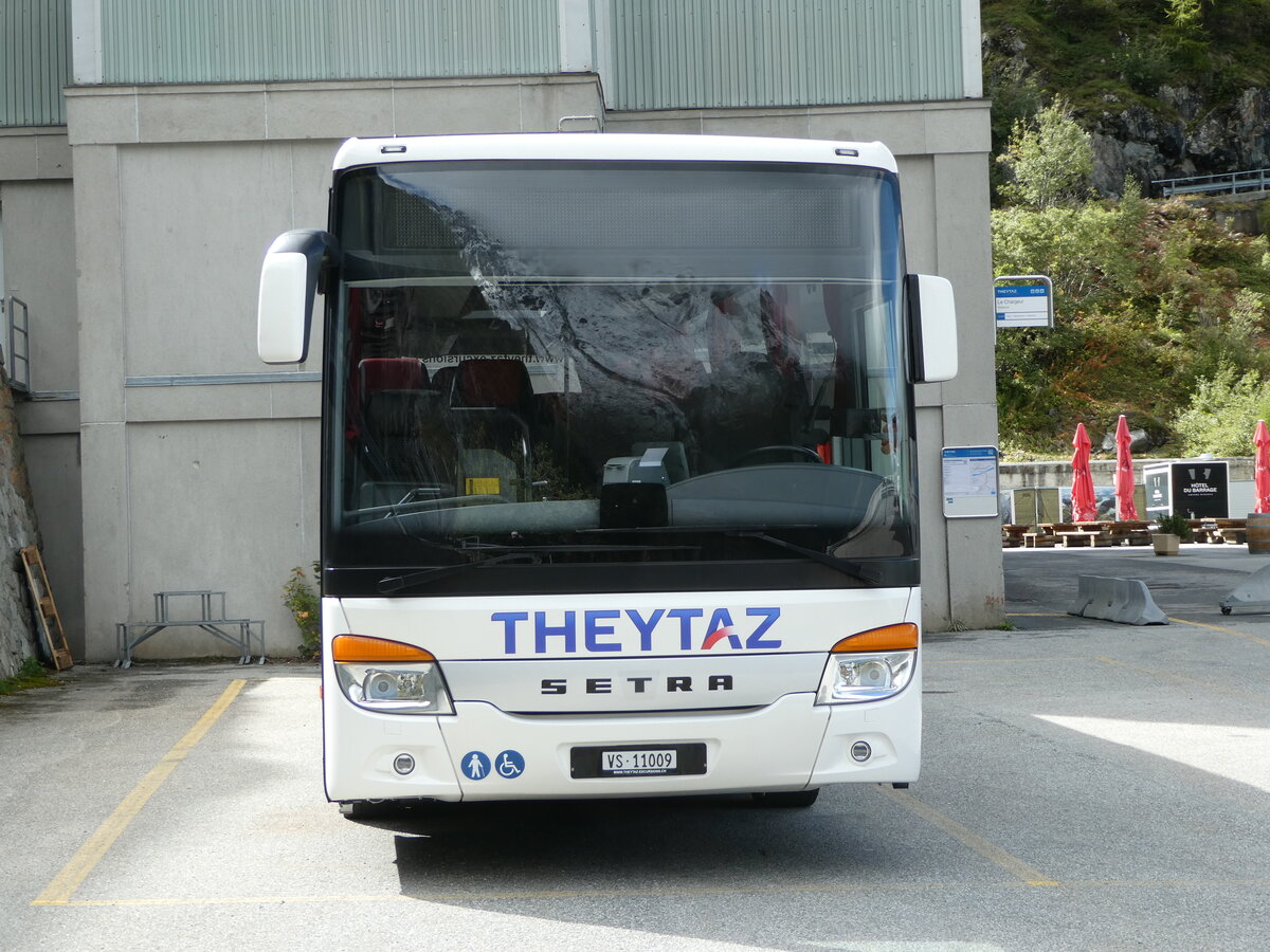 (255'514) - Theytaz, Sion - VS 11'009 - Setra am 23. September 2023 in Dixence, Le Chargeur