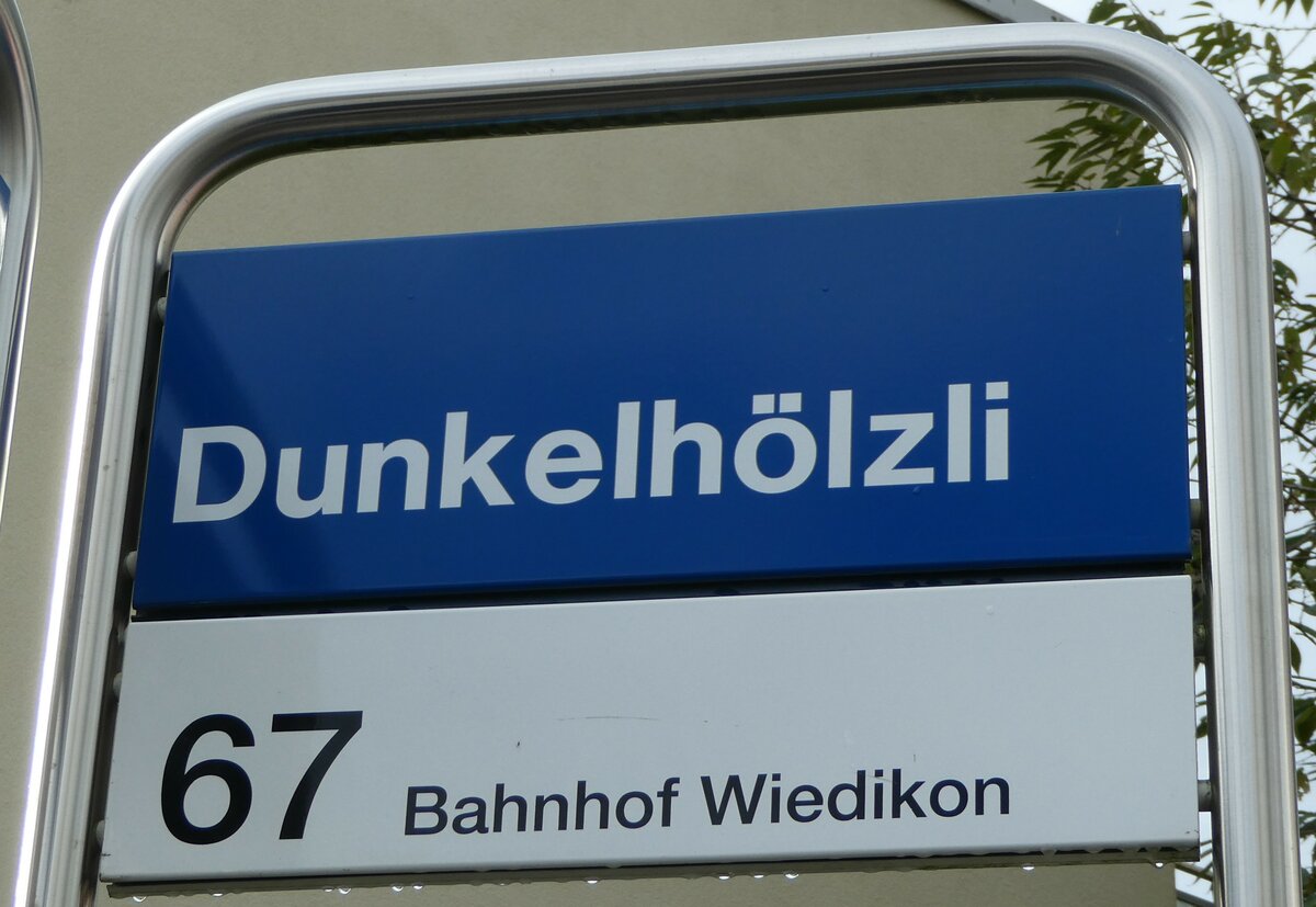 (256'266) - ZVV-Haltestellenschild - Zrich, Dunkelhlzli - am 21. Oktober 2023