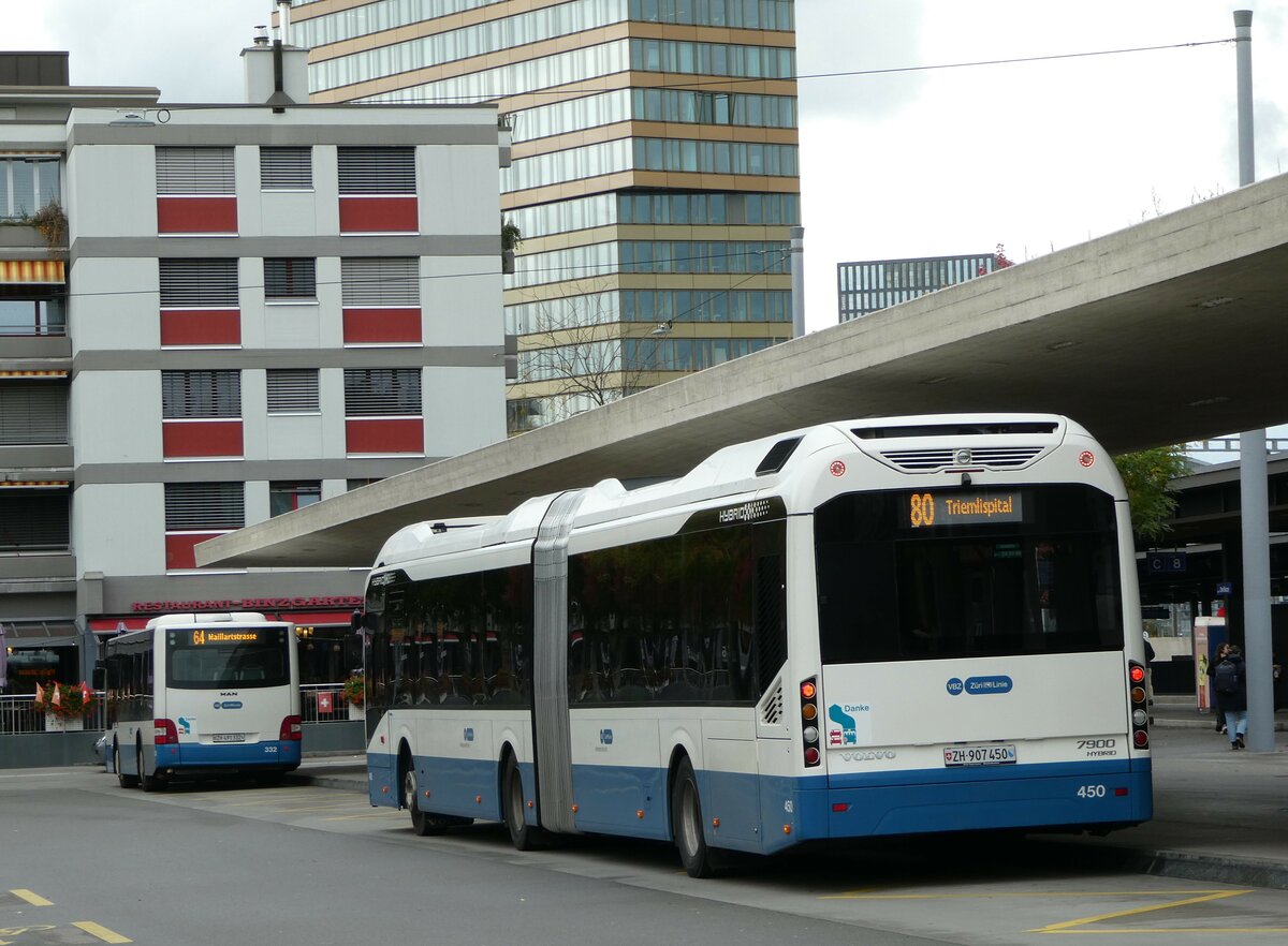 (256'299) - VBZ Zrich - Nr. 450/ZH 907'450 - Volvo am 21. Oktober 2023 beim Bahnhof Zrich Oerlikon