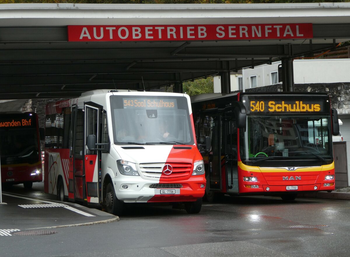 (256'603) - AS Engi - Nr. 6/GL 7706 - Mercedes/Kutsenits am 31. Oktober 2023 beim Bahnhof Schwanden
