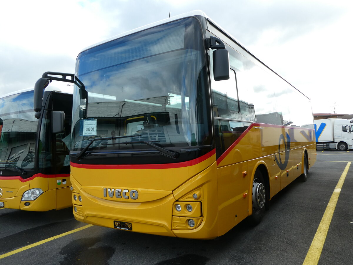 (256'718) - Autotour, Visp - PID 11'948 - Iveco am 5. November 2023 in Kerzers, Interbus