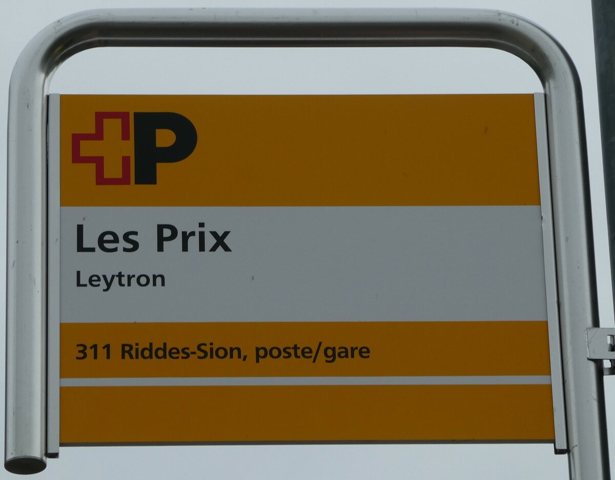 (257'032) - +P-Haltestellenschild - Leytron, Les Prix - am 16. November 2023