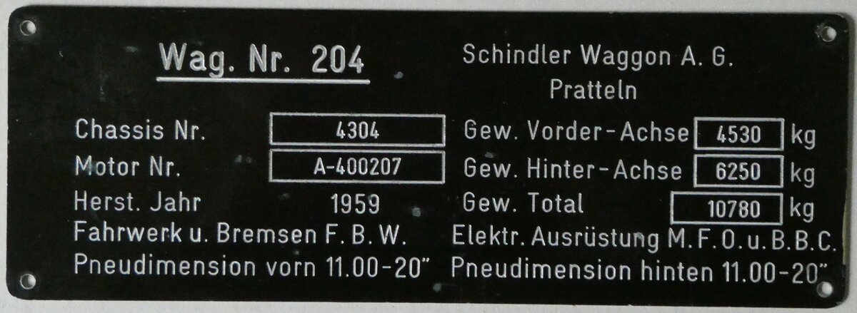(257'188) - Typenschild - VBL Luzern Nr. 204 - am 19. November 2023 in Thun