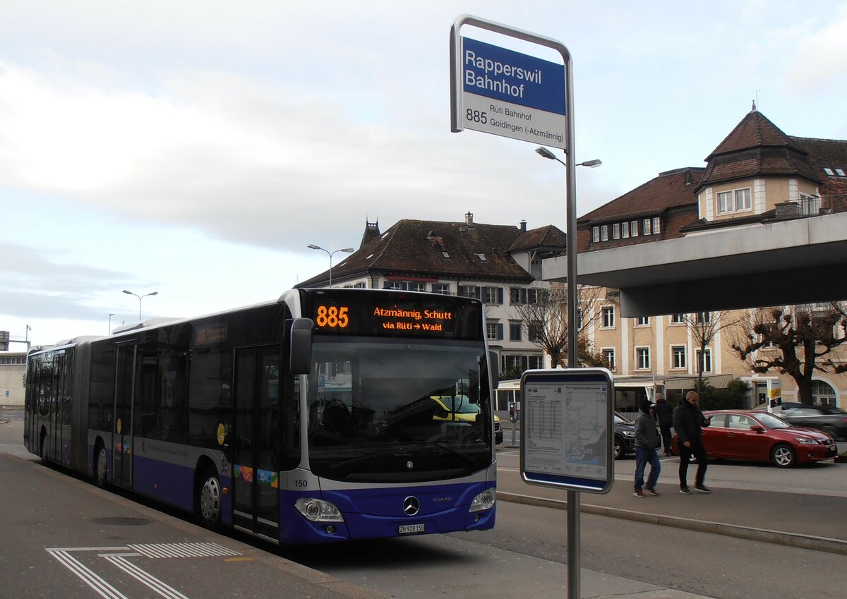 (257'820) - VZO Grningen - Nr. 150/ZH 920'150 - Mercedes am 23. Dezember 2023 beim Bahnhof Rapperswil