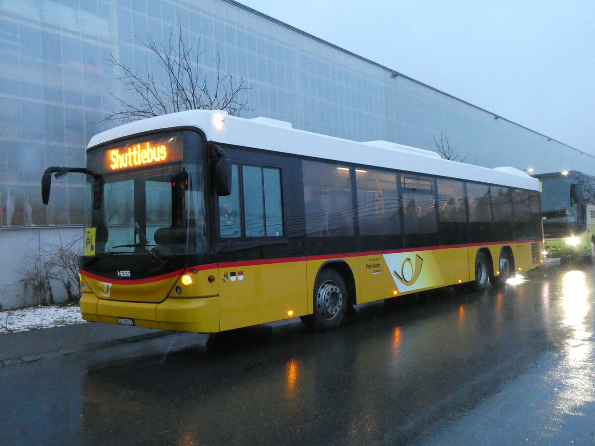 (258'142) - Steiner, Messen SO 20'143/PID 5372 - Scania/Hess (ex SO 136'226) am 6. Januar 2024 beim Bahnhof Frutigen