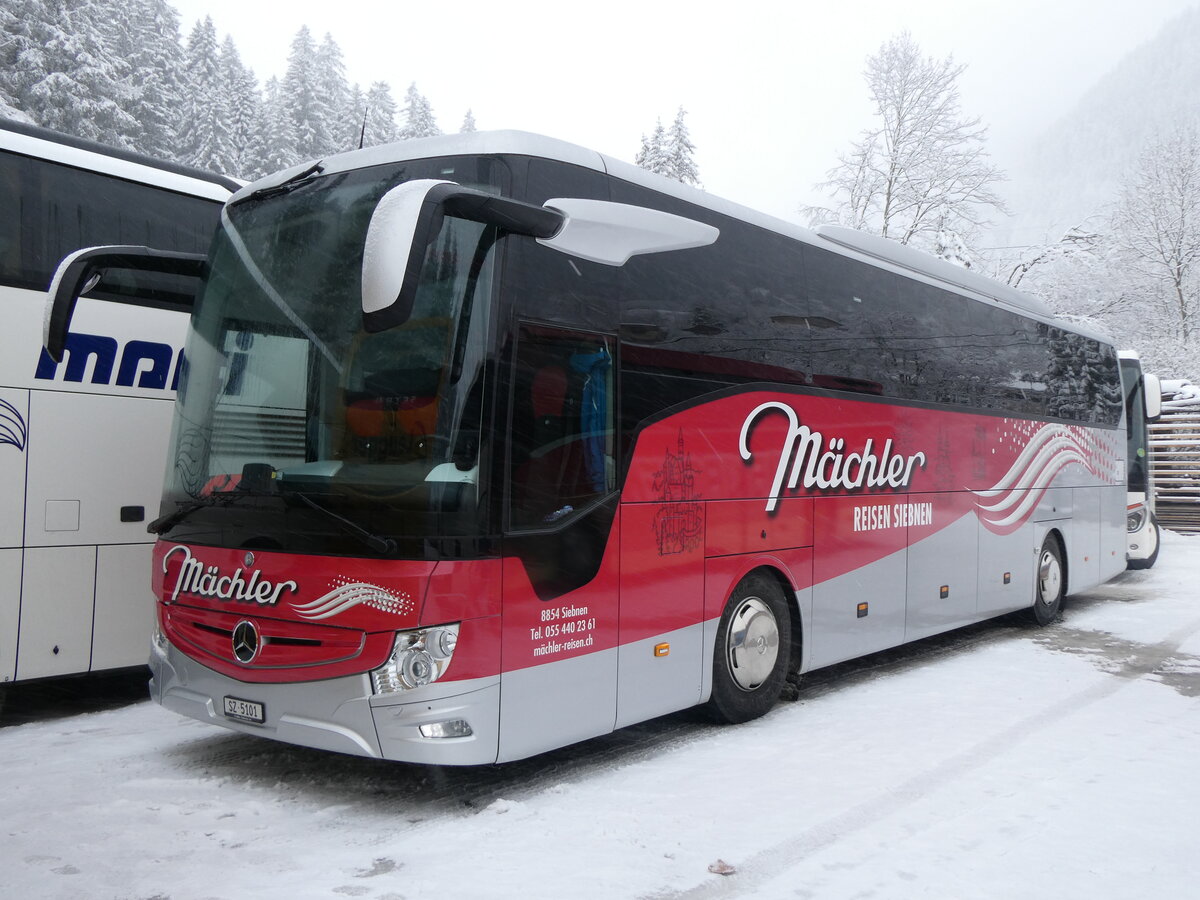 (258'416) - Mchler, Siebnen - SZ 5101 - Mercedes am 6. Januar 2024 in Adelboden, ASB
