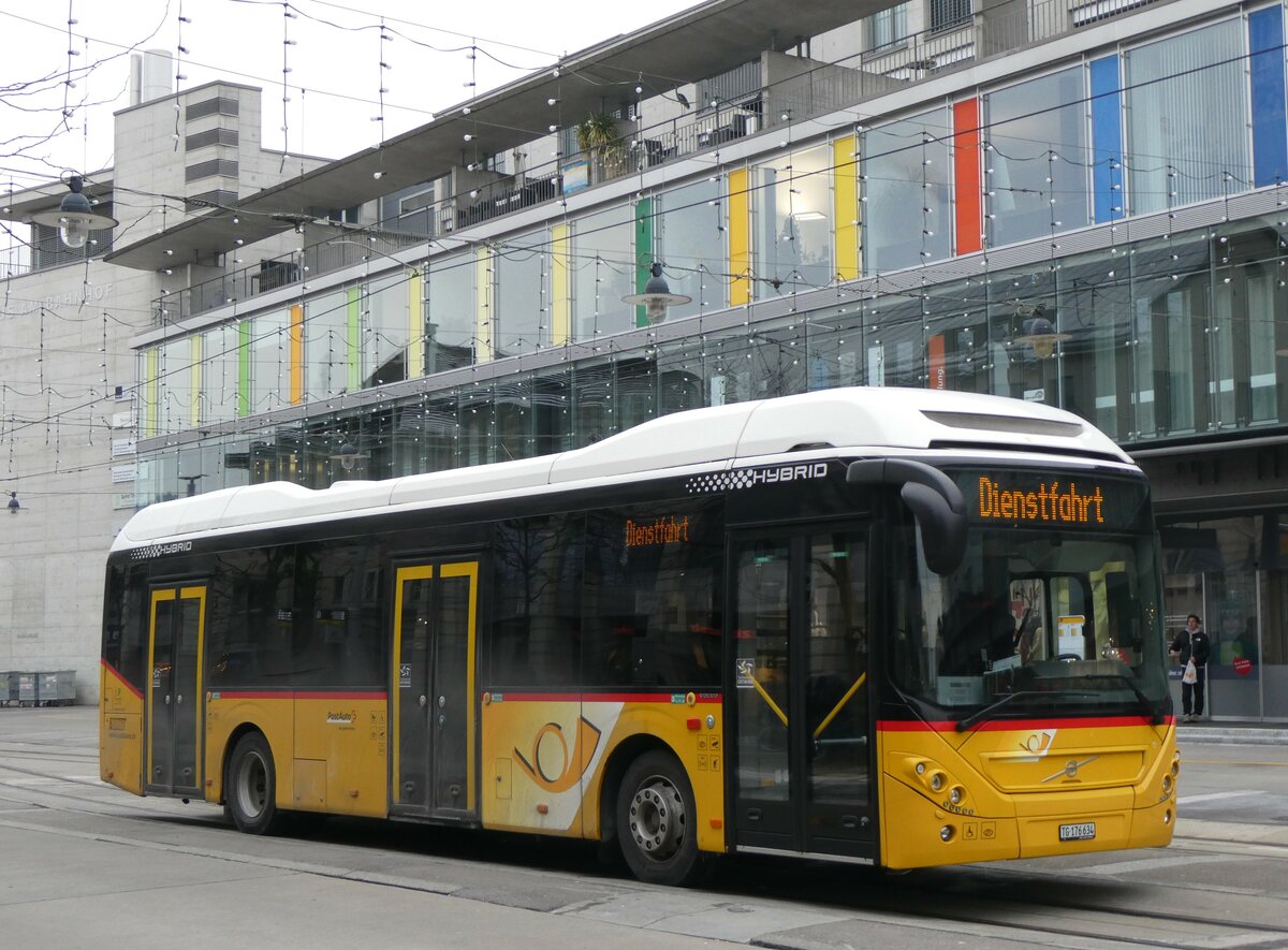 (258'558) - PostAuto Ostschweiz - TG 176'634/PID 11'230 - Volvo am 9. Januar 2024 beim Bahnhof Frauenfeld 