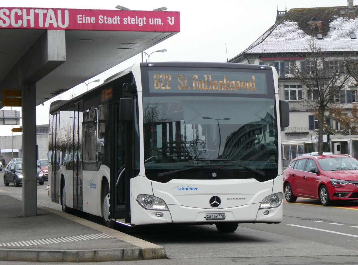 (258'676) - Schneider, Ermenswil - Nr. 2/SG 189'770 - Mercedes am 13. Januar 2024 beim Bahnhof Rapperswil