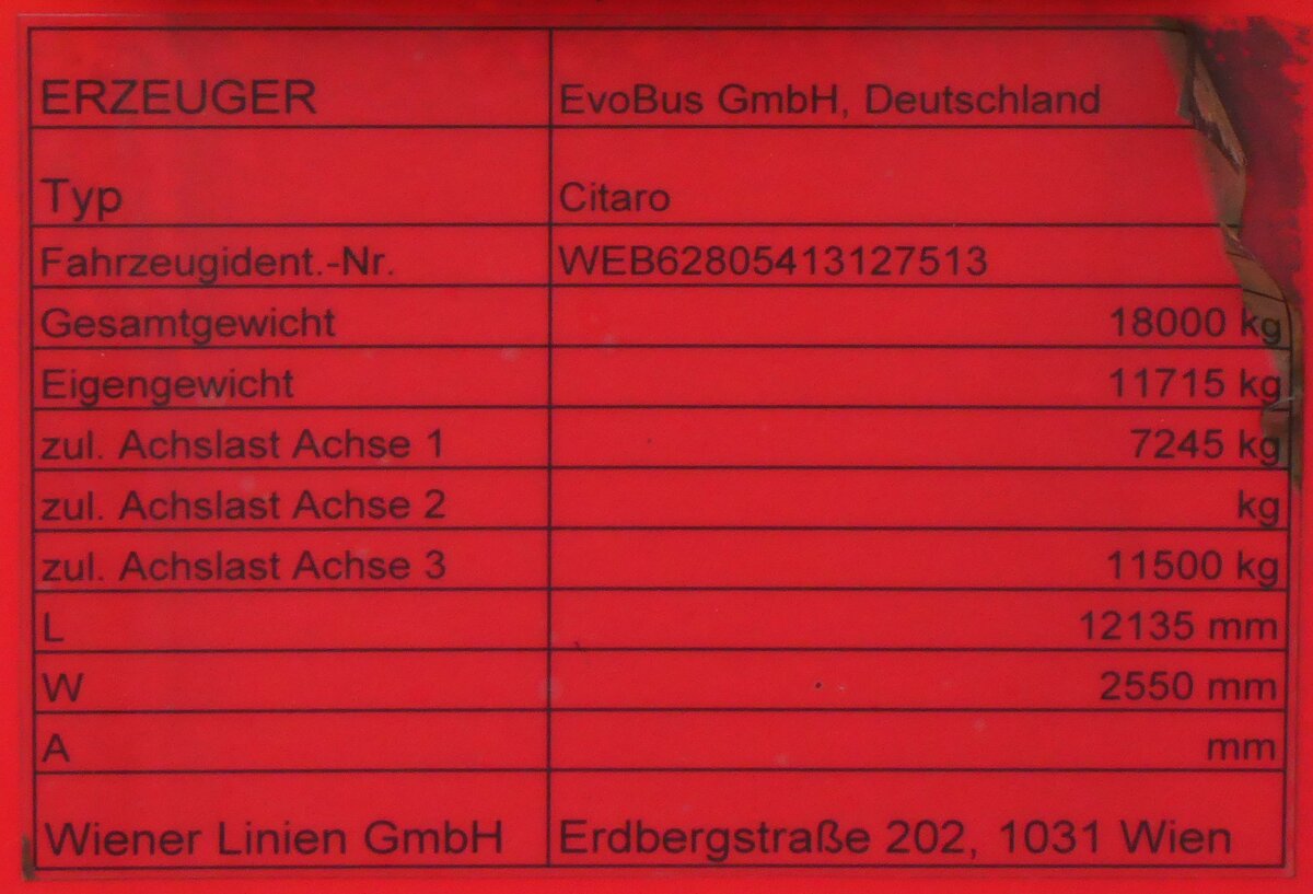 (258'711) - Typenschild - Wiener Linien, A-Wien Nr. 8122 - am 13. Januar 2024 in Winterthur, Daimler Buses