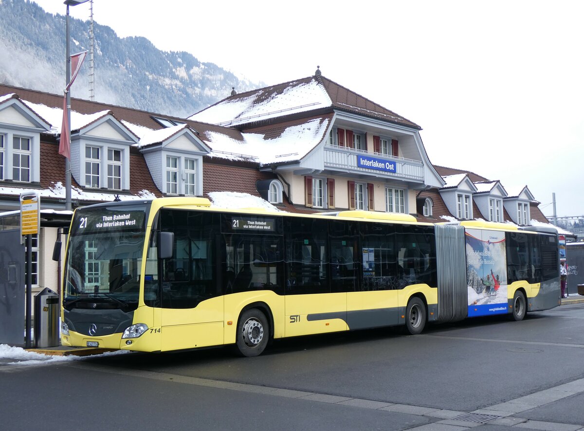 (258'792) - STI Thun - Nr. 714/BE 427'714 - Mercedes am 21. Januar 2024 beim Bahnhof Interlaken Ost