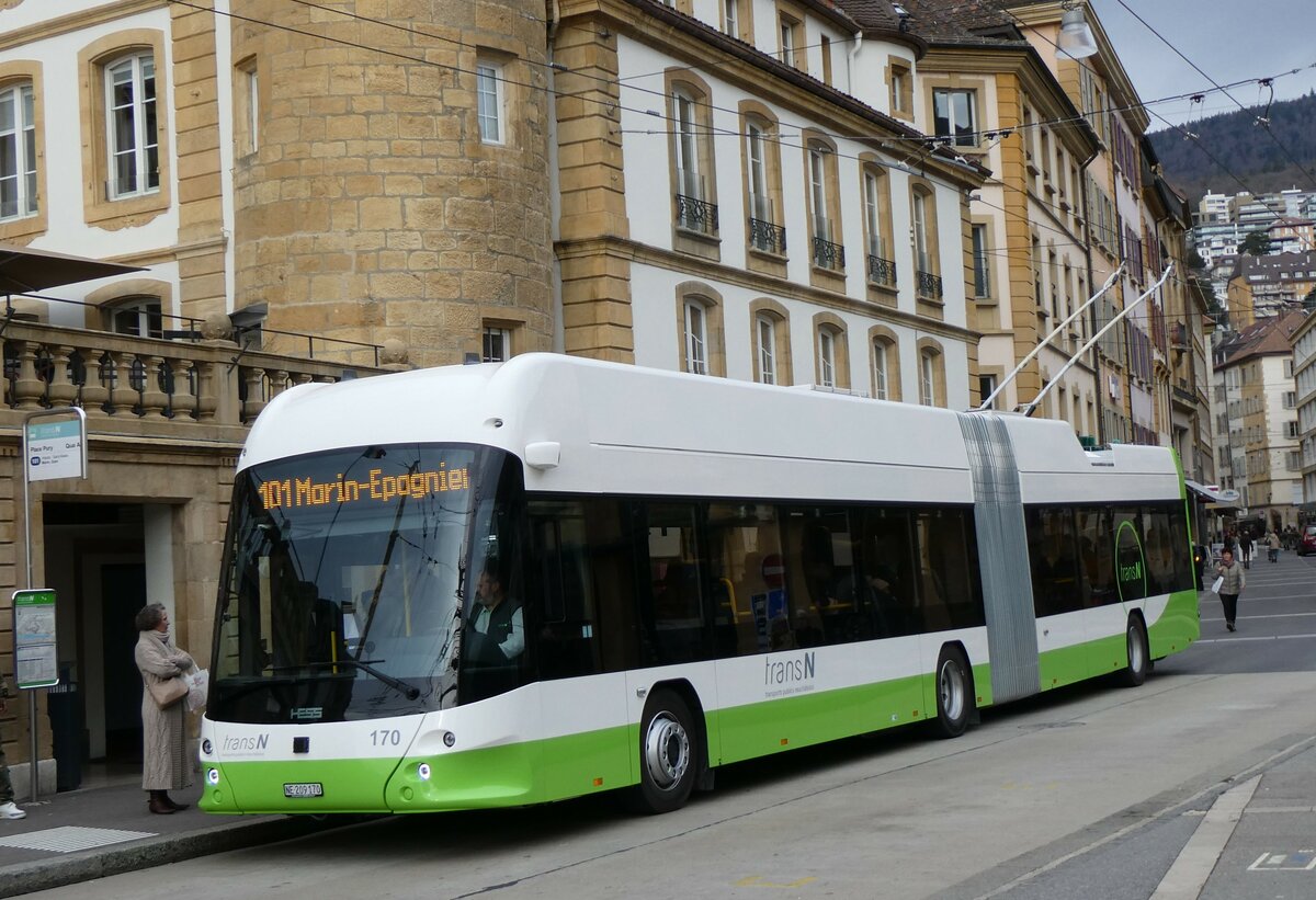 (258'934) - transN, La Chaux-de-Fonds - Nr. 170/NE 209'170 - Hess/Hess Gelenktrolleybus am 26. Januar 2024 in Neuchtel, Place Pury