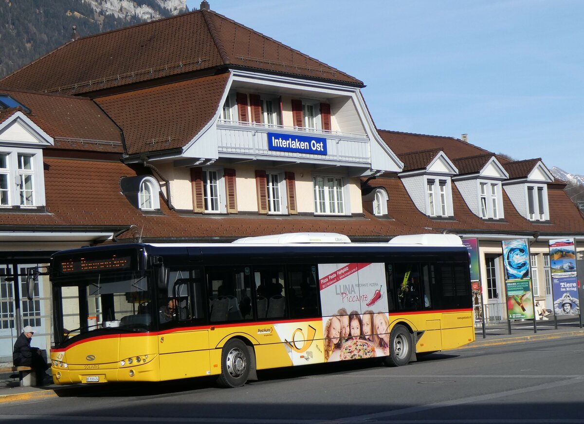 (258'995) - PostAuto Bern - BE 836'434/PID 10'340 - Solaris (ex Nr. 581) am 29. Januar 2024 beim Bahnhof Interlaken Ost