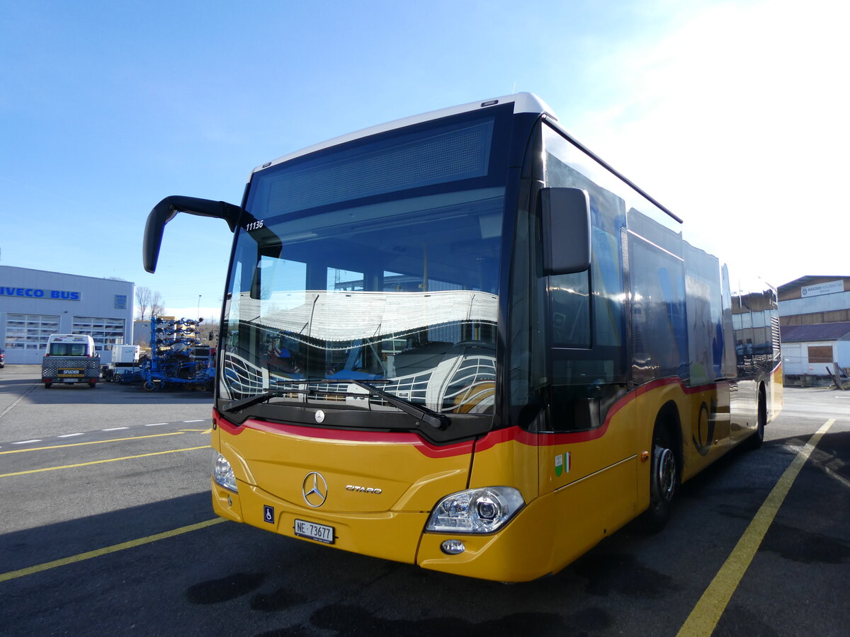 (259'123) - CarPostal Ouest - NE 73'677/PID 11'136 - Mercedes am 3. Februar 2024 in Kerzers, Interbus