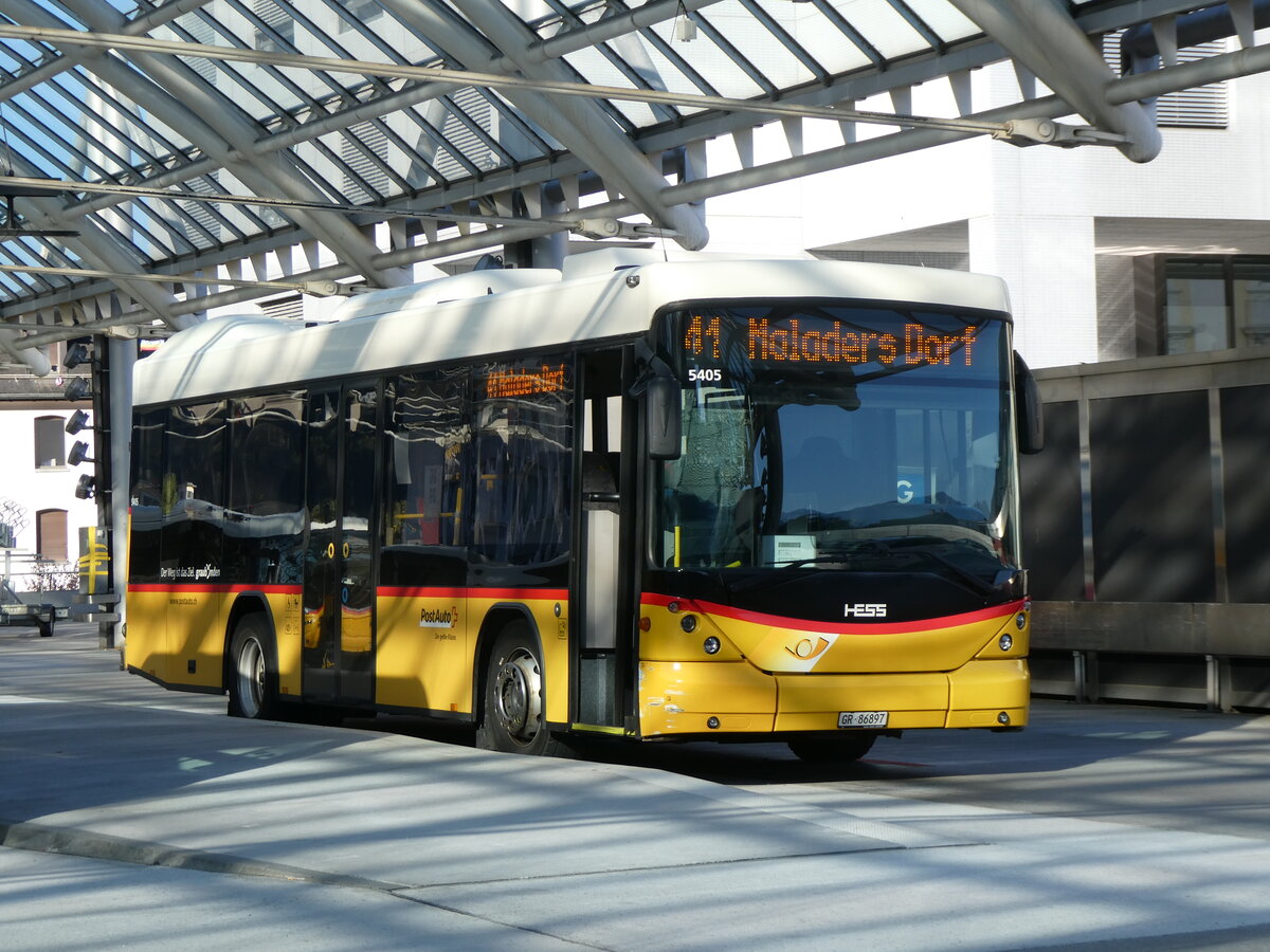 (266'203) - PostAuto Graubnden - GR 86'897/PID 5405 - Scania/Hess am 27. August 2024 in Chur, Postautostation