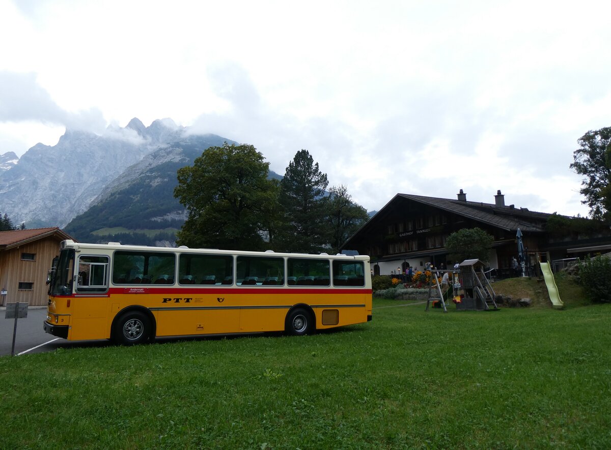 (266'838) - Kolb, Grasswil - Nr. 3/BE 93'915 - Saurer/R&J (ex Schmocker, Stechelberg Nr. 3/PID 2409; ex Schmocker, Stechelberg Nr. 1; ex Gertsch, Stechelberg Nr. 1) am 8. September 2024 in Innertkirchen, Gasthof Tnnler