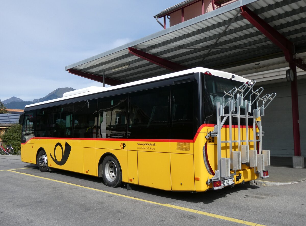 (267'444) - Flck, Brienz - Nr. 27/BE 868'727/PID 11'669 - Iveco am 22. September 2024 in Meiringen, Postautostation