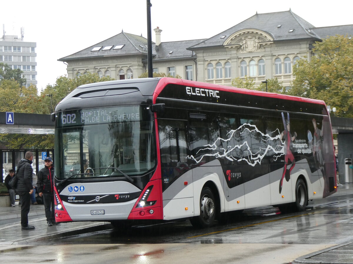 (267'648) - TRAVYS Yverdon - Nr. 163/VD 489'253 - eVolvo am 1. Oktober 2024 beim Bahnhof Yverdon