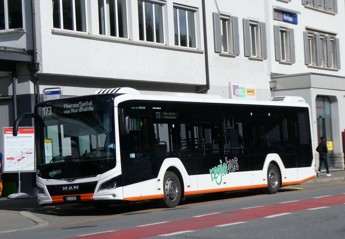 (268'212) - VBH Herisau - Nr. 18/AR 20'557 - MAN am 17. Oktober 2024 beim Bahnhof Herisau