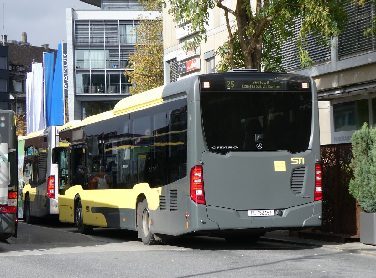 (268'937) - STI Thun - Nr. 157/BE 752'157 - Mercedes am 3. November 2024 beim Bahnhof Thun