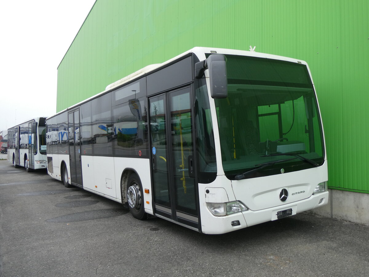 (269'097) - Voegtlin-Meyer, Brugg - Nr. 120/PID 4756 - Mercedes (ex Knecht, Windisch Nr. 72) am 10. November 2024 in Kerzers, Interbus