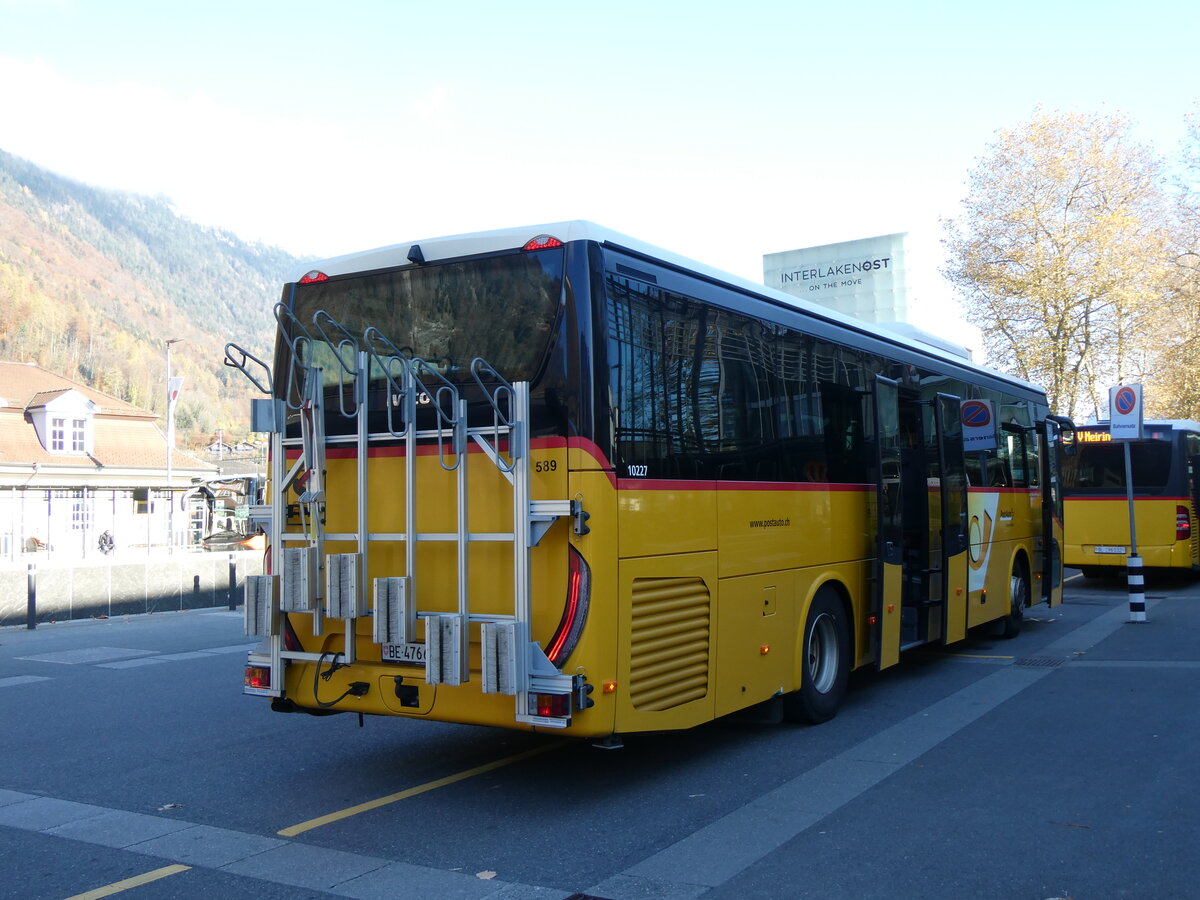 (269'164) - PostAuto Bern - Nr. 589/BE 476'689/PID 10'227 - Iveco am 14. November 2024 beim Bahnhof Interlaken Ost