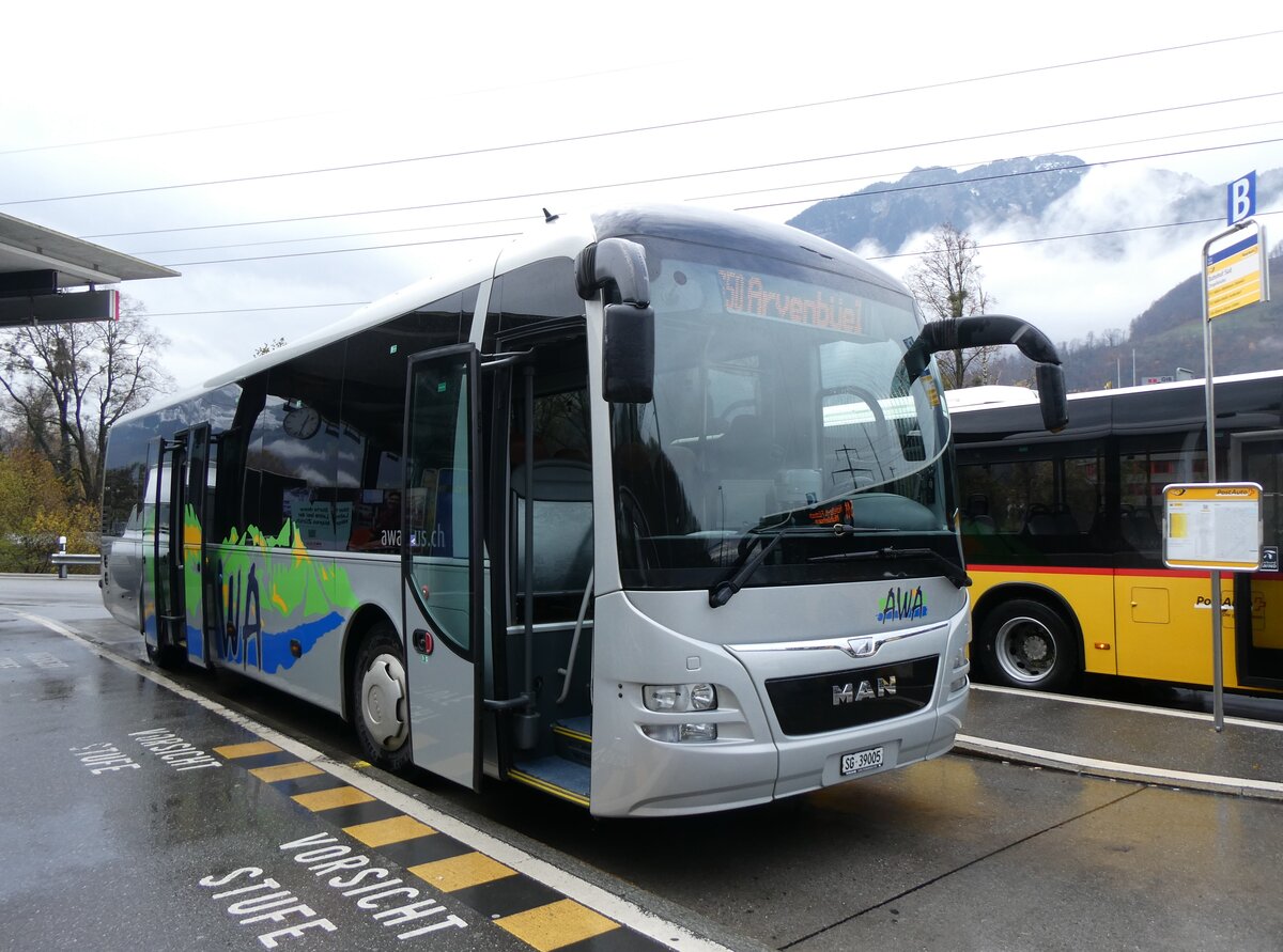 (269'252) - AWA Amden - Nr. 5/SG 39'005 - MAN (ex ATT Cadenazzo; ex St. Gallerbus, St. Gallen; ex Vorfhrfahrzeug) am 19. November 2024 beim Bahnhof Ziegelbrcke