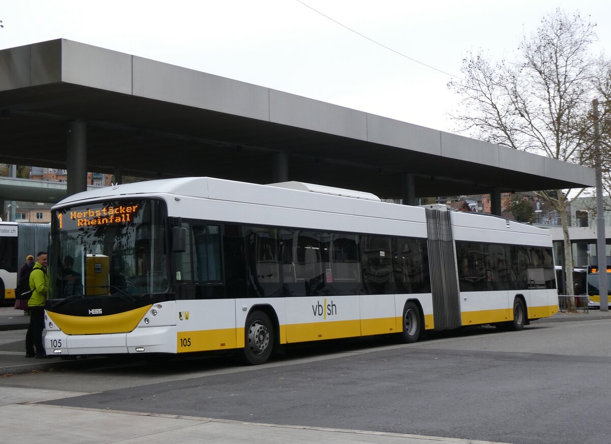 (269'312) - VBSH Schaffhausen - Nr. 105 - Hess/Hess Gelenktrolleybus am 21. November 2024 beim Bahnhof Schaffhausen