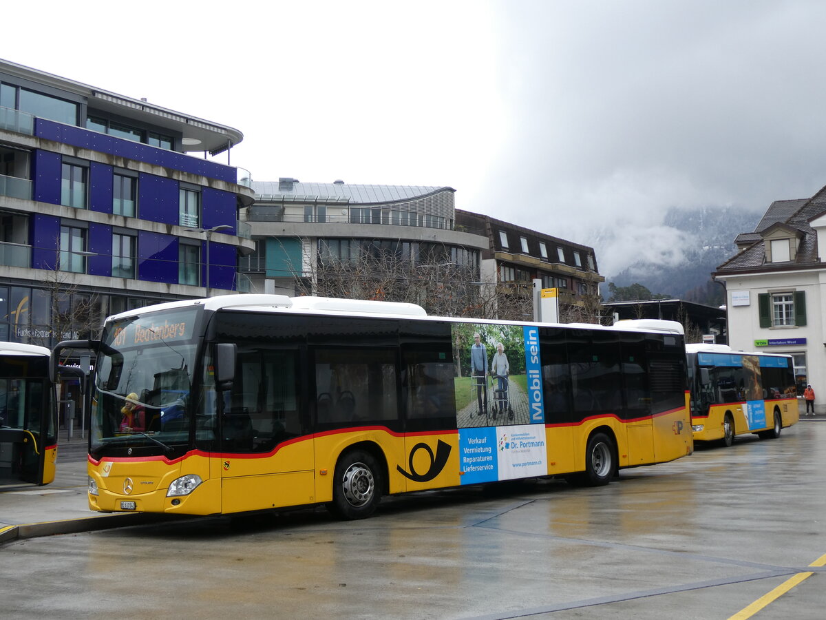 (269'703) - PostAuto Bern - BE 610'542/PID 11'686 - Mercedes am 9. Dezember 2024 beim Bahnhof Interlaken West