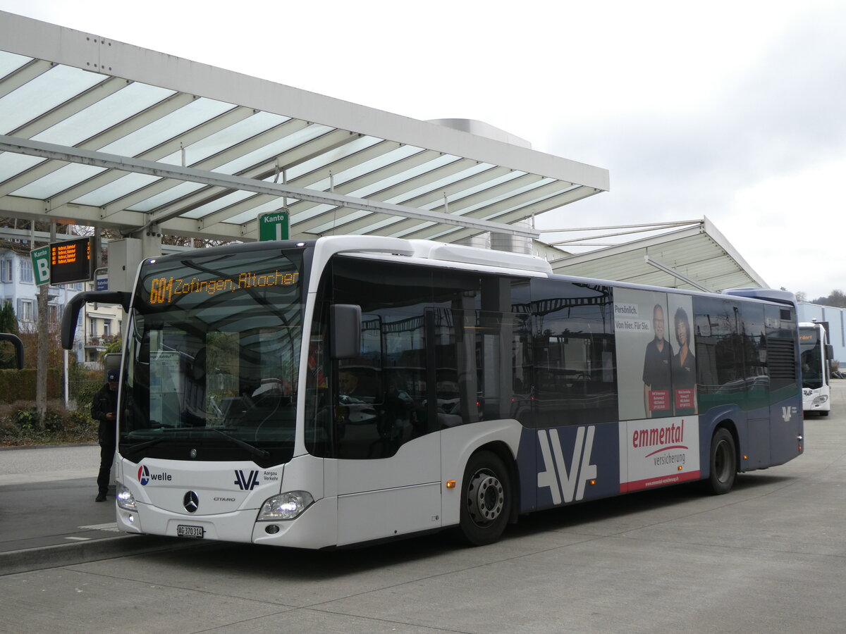 (269'735) - Limmat Bus, Dietikon - AG 370'314 - Mercedes am 10. Dezember 2024 beim Bahnhof Zofingen