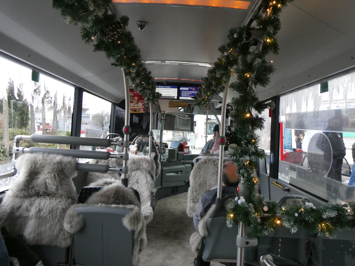 (269'750) - Limmat Bus, Dietikon - AG 370'315 - Mercedes am 10. Dezember 2024 beim Bahnhof Zofingen (Innenaufnahme)