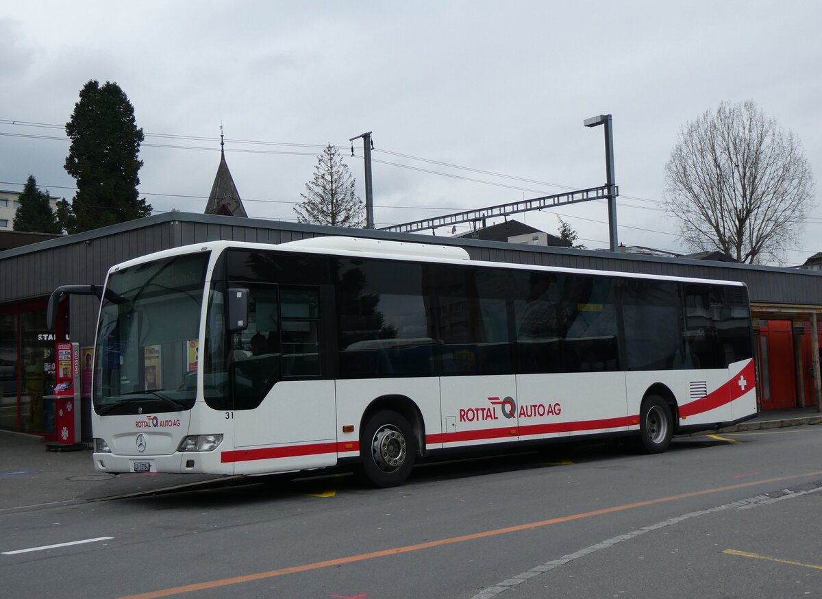 (269'778) - ARAG Ruswil - Nr. 31/LU 15'764 - Mercedes am 10. Dezember 2024 beim Bahnhof Ruswil