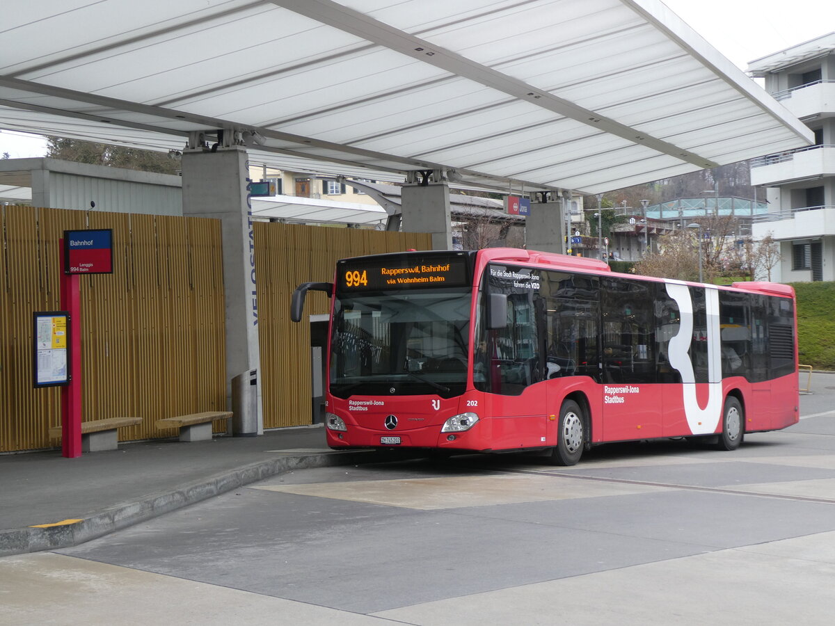 (269'817) - VZO Grningen - Nr. 202/ZH 745'202 - Mercedes am 12. Dezember 2024 beim Bahnhof Jona