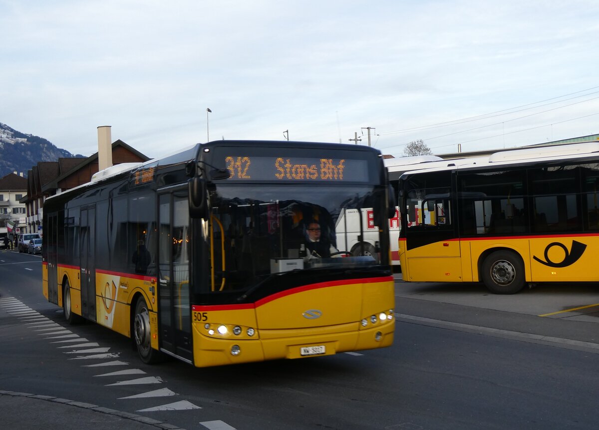 (269'968) - PostAuto Zentralschweiz - Nr. 505/NW 5017/PID 10'252 - Solaris (ex Nr. 55; ex Thepra, Stans Nr. 25) am 17. Dezember 2024 beim Bahnhof Sarnen