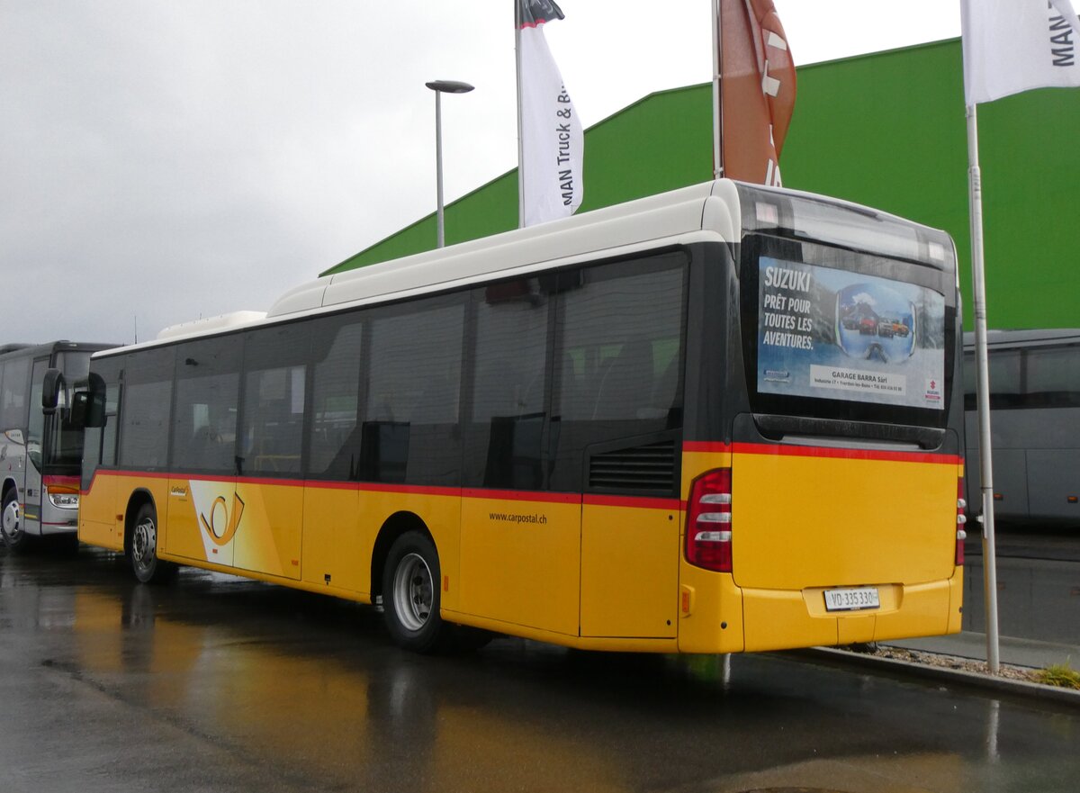 (270'087) - CarPostal Ouest - VD 335'330/PID 4643 - Mercedes am 22. Dezember 2024 in Kerzers, Interbus