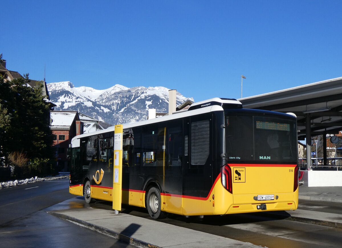 (270'231) - PostAuto Zentralschweiz - Nr. 516/OW 40'016/PID 11'747 - MAN (ex Nr. 16) am 25. Dezember 2024 beim Bahnhof Sarnen