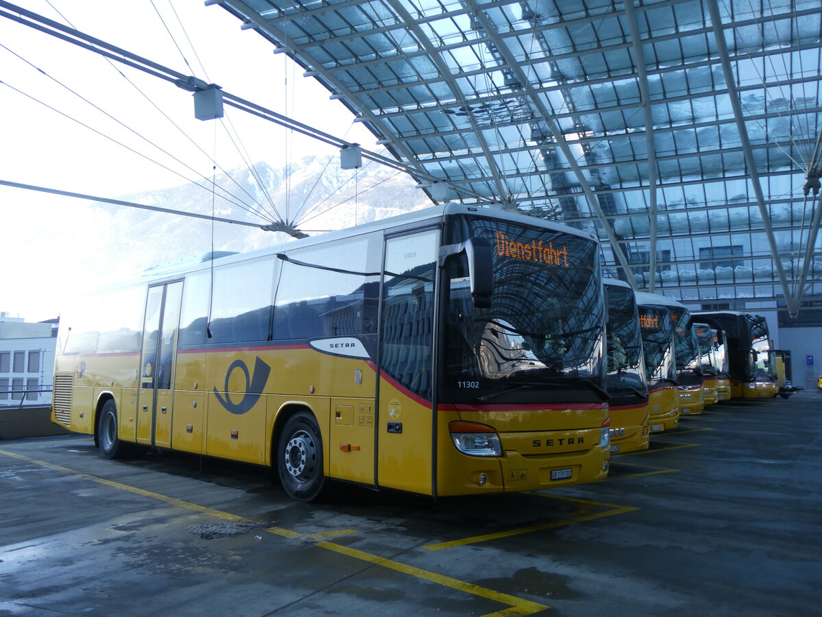 (270'290) - PostAuto Graubnden - GR 179'702/PID 11'302 - Setra am 27. Dezember 2024 in Chur, Postautostation