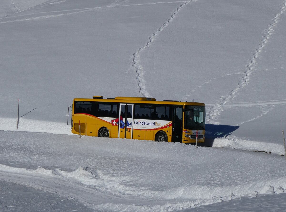 (270'342) - GrindelwaldBus, Grindelwald - Nr. 240/BE 102'240 - Mercedes am 29. Dezember 2024 auf der Bussalp