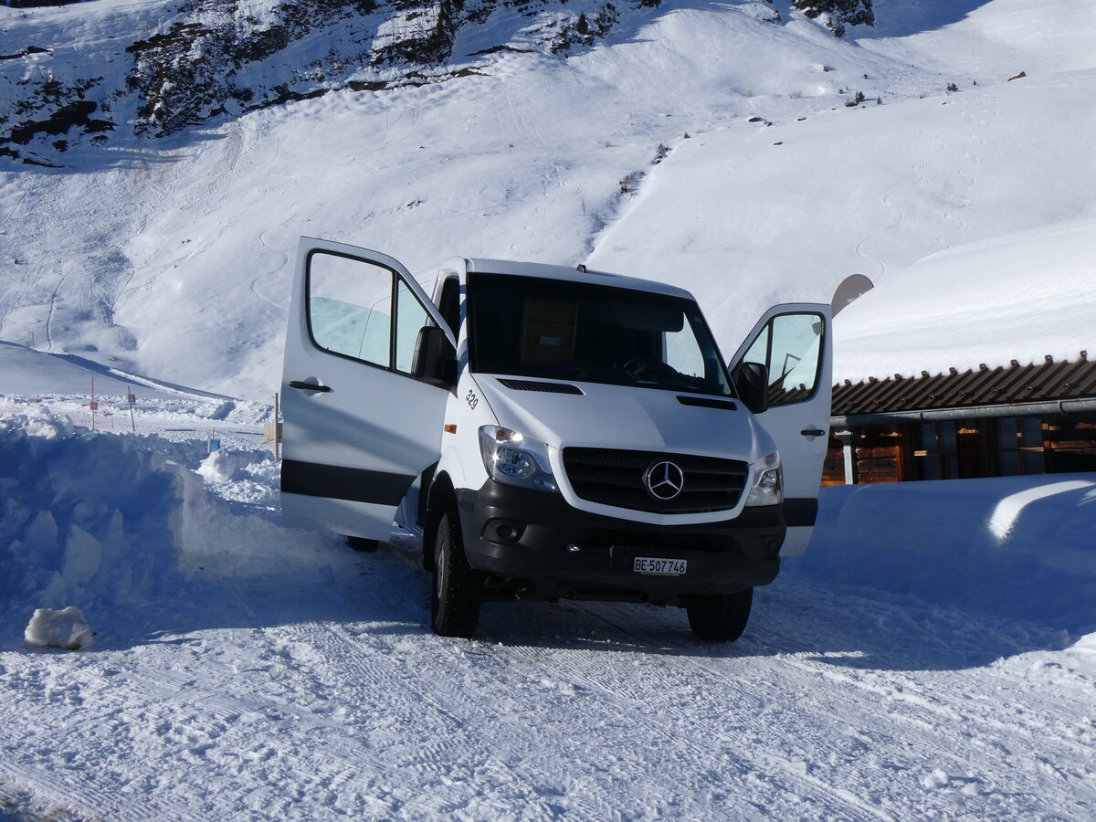 (270'368) - STI Thun - Nr. 329/BE 507'746 - Mercedes am 29. Dezember 2024 auf der Bussalp 