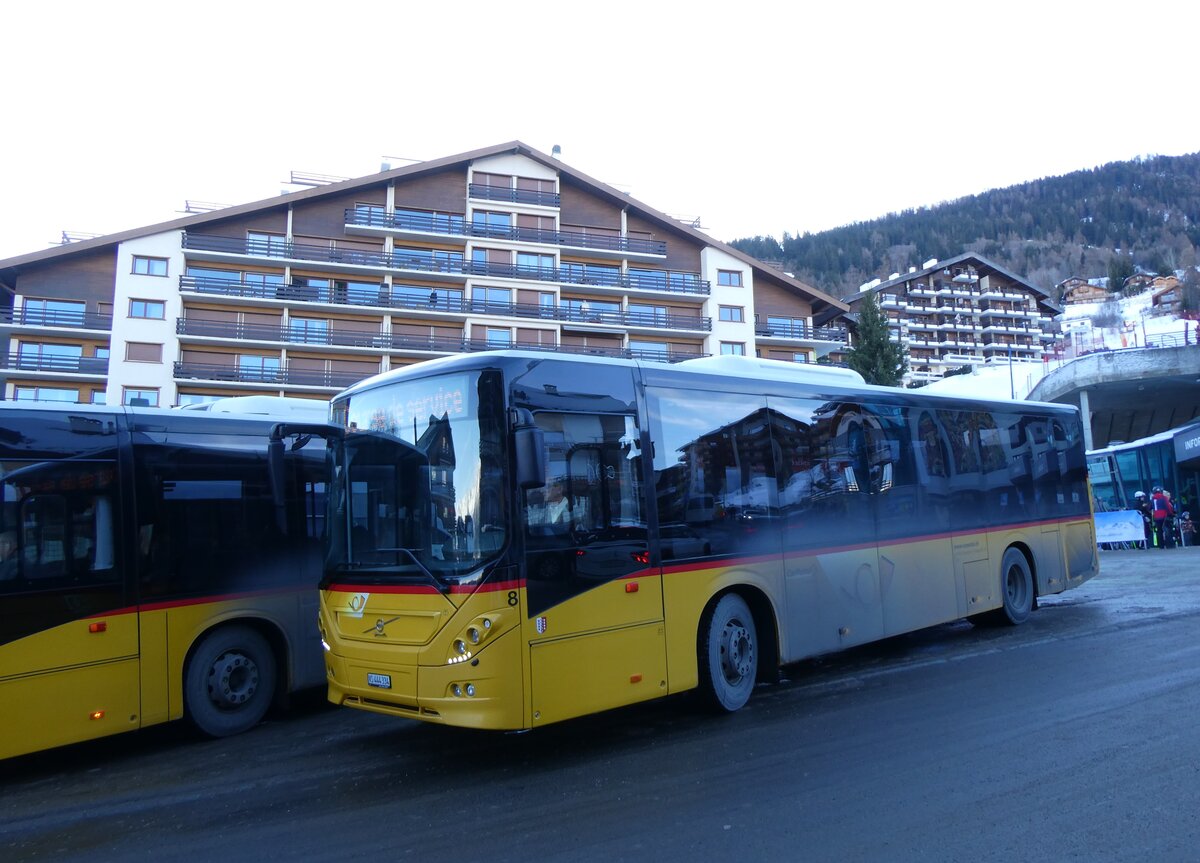 (270'487) - Lathion, Sion - Nr. 8/VS 444'334/PID 11'486 - Volvo am 1. Januar 2025 in Haute-Nendaz, Tlcabine