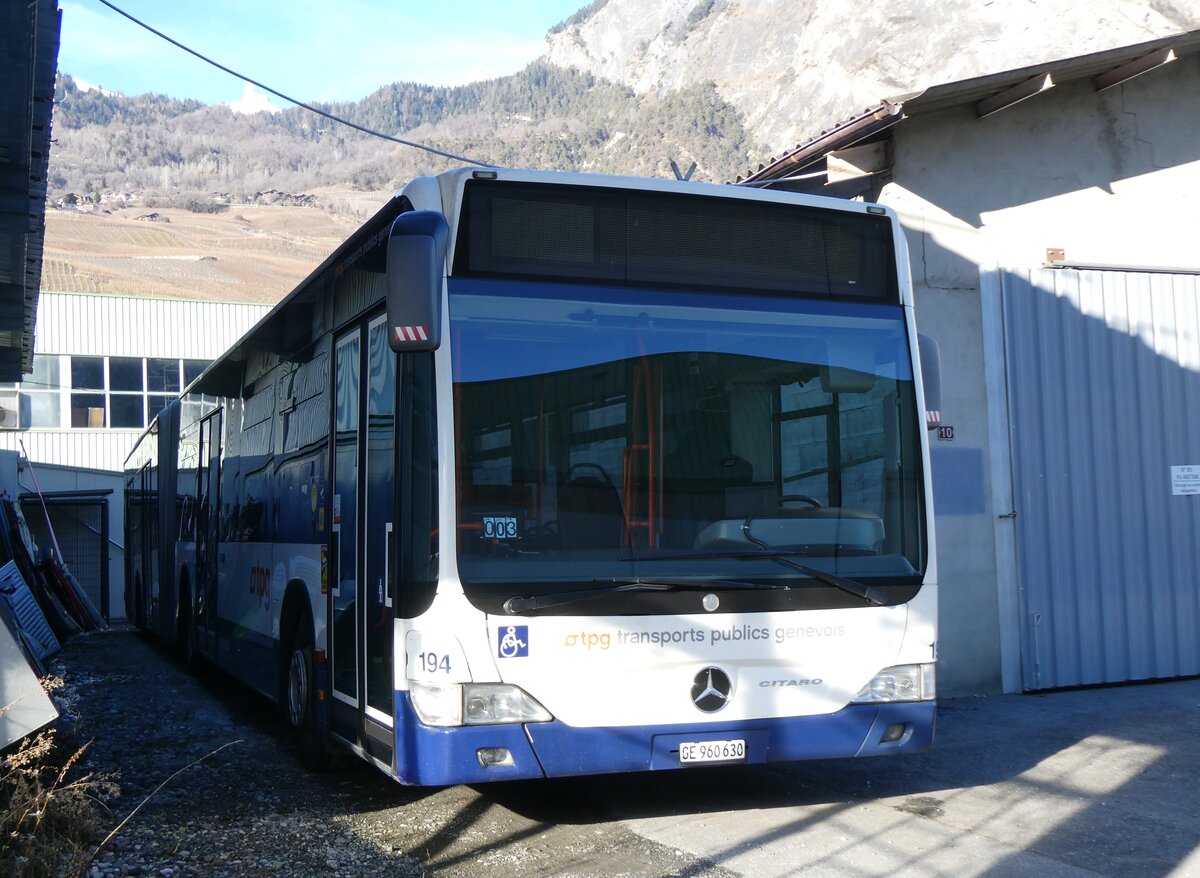 (270'526) - TPG Genve - Nr. 194/GE 960'630 - Mercedes am 1. Januar 2025 in Leytron, Garage Buchard